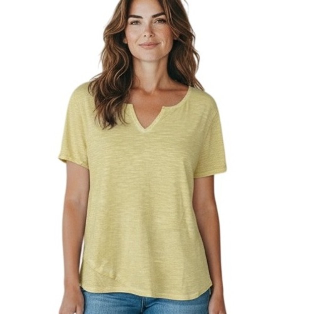 Chico's The Ultimate Tee Yellow V Neck Short Sleeve Roll Tab Casual‎ Top Size 3
